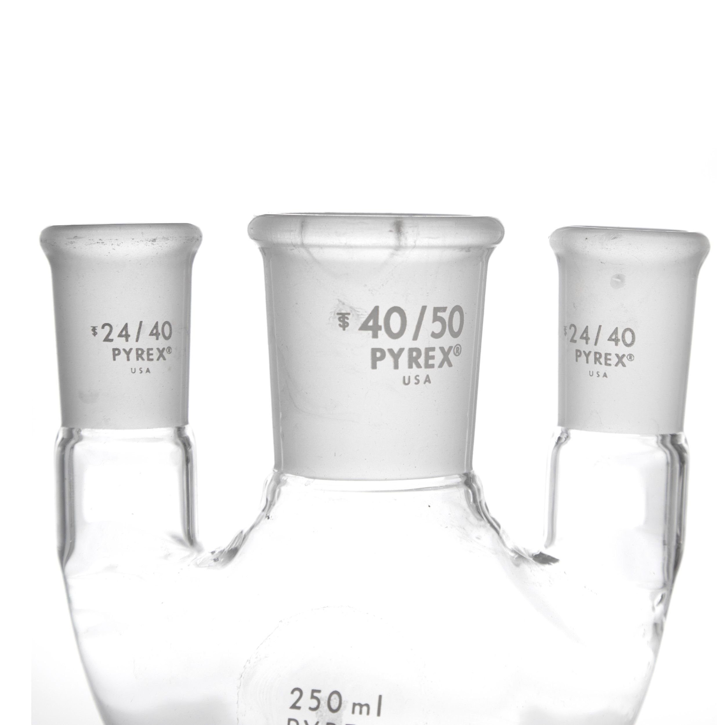 MATRAZ DE DESTILACIÓN DE 250ml CON TRES BOCAS VERTICALES. PYREX