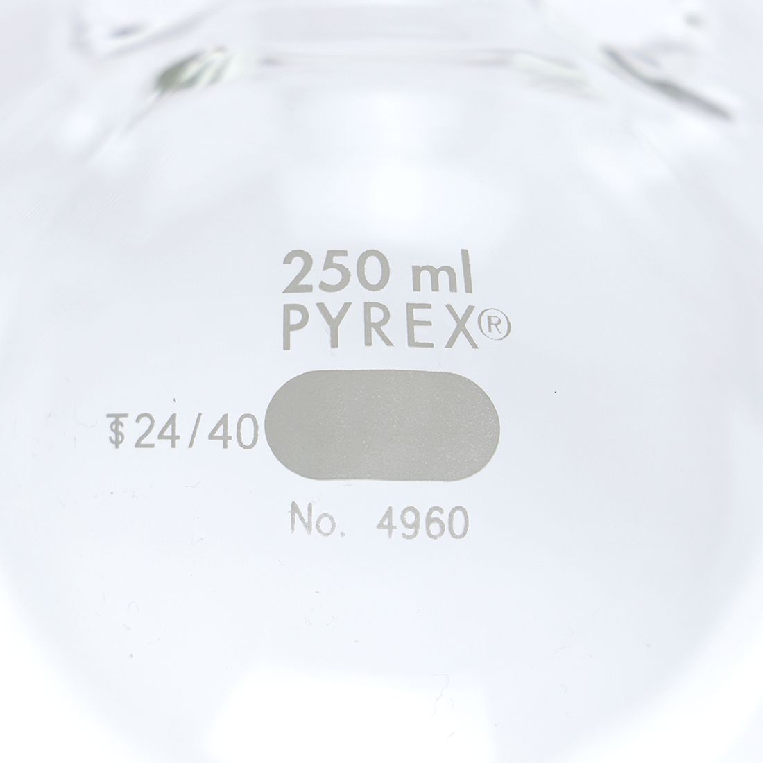 MATRAZ DE DESTILACIÓN DE 250ml CON TRES BOCAS VERTICALES. PYREX