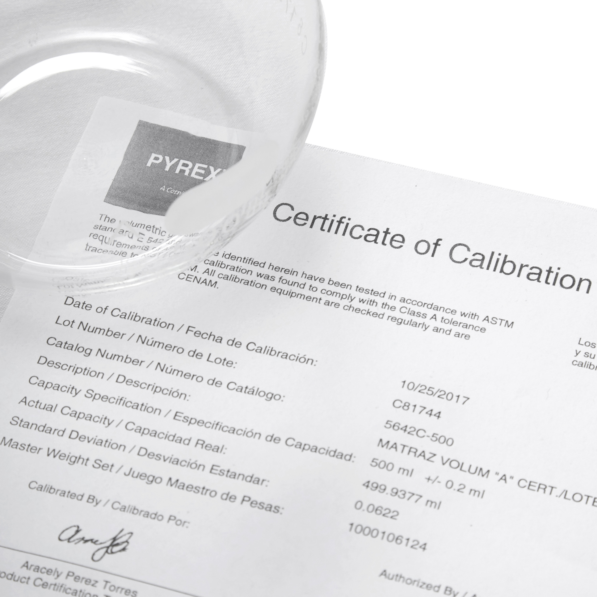 MATRAZ VOLUMÉTRICO DE 500ml CLASE A ASTM CON CERTIFICADO. PYREX