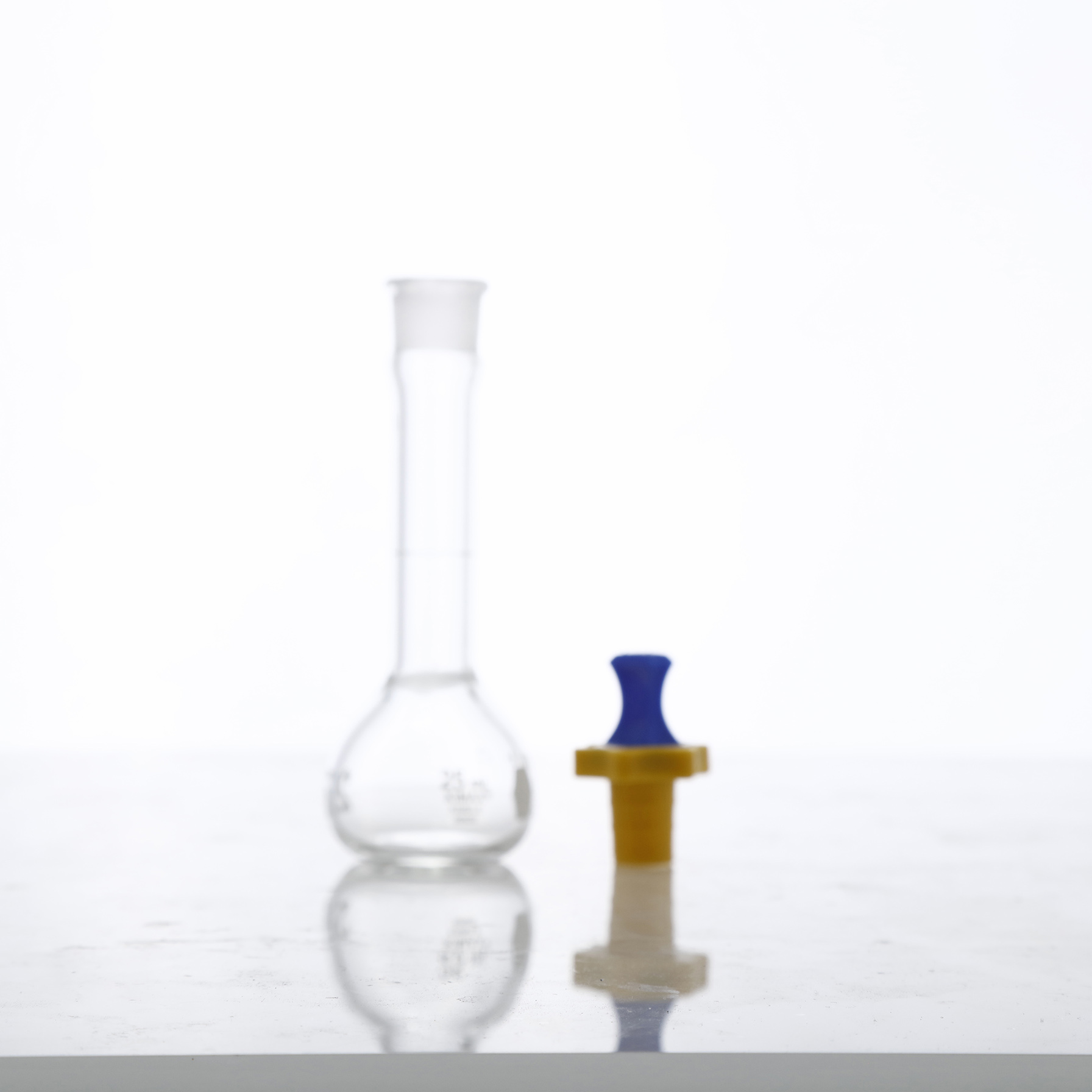 MATRAZ VOLUMETRICO DE 25 ml CLASE A ASTM CON CERTIFICADO. KIMAX