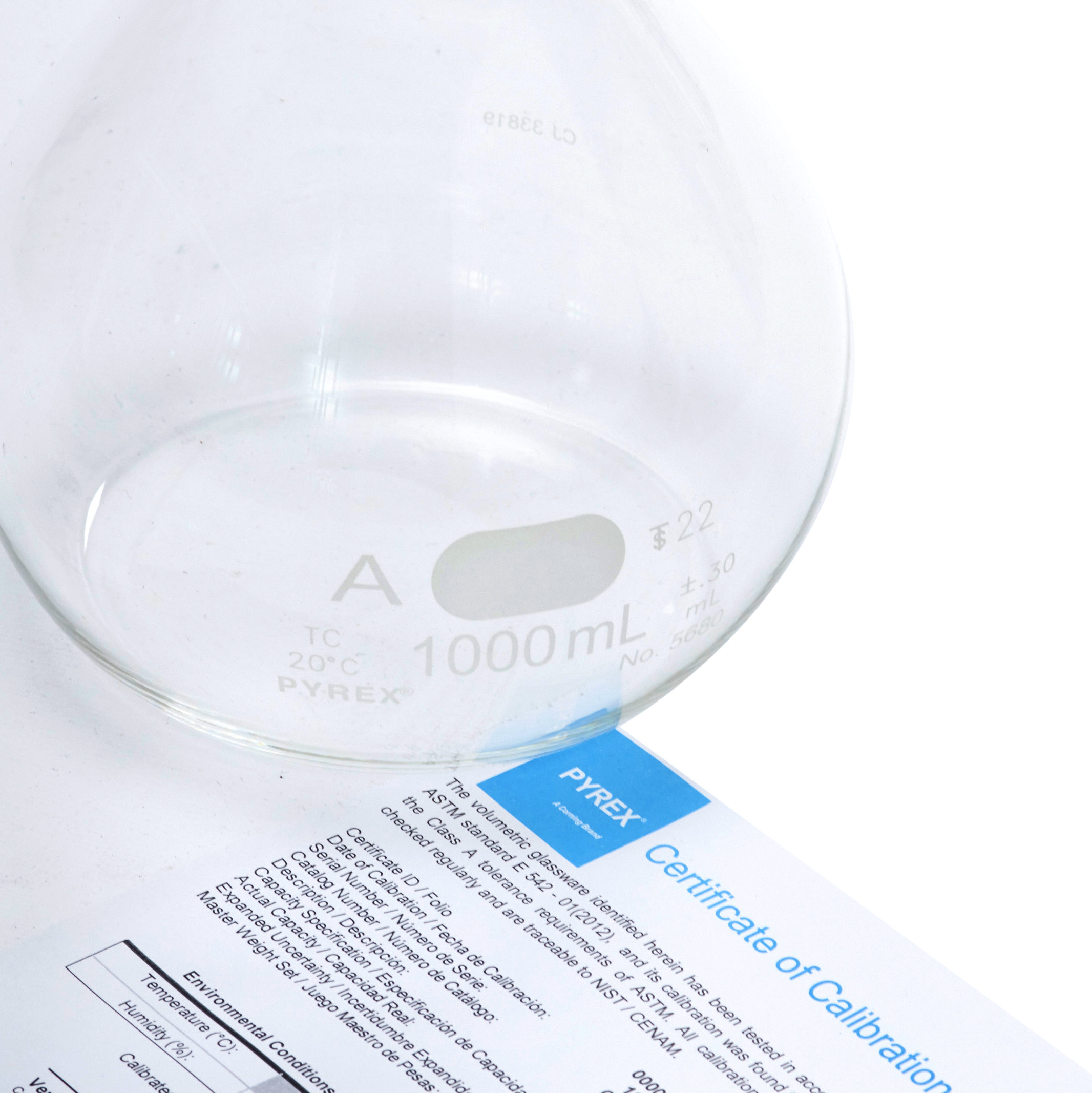 MATRAZ VOLUMÉTRICO DE 1L CLASE A ASTM CON CERTIFICADO. PYREX