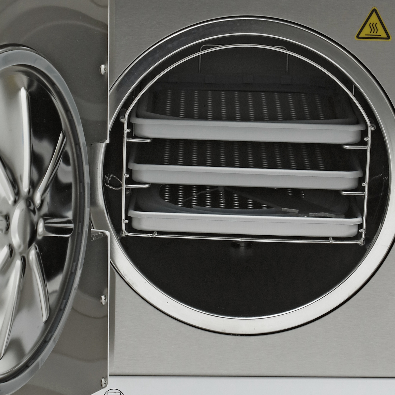 AUTOCLAVE AUTOMÁTICA DE MESA DE 18l. BENCHMARK