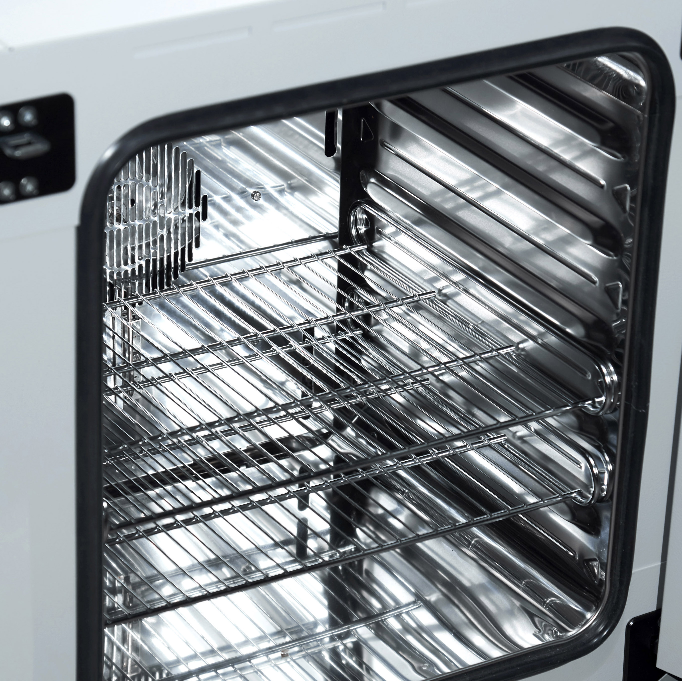 HORNO DE CONVECCIÓN POR GRAVEDAD DE 400l. BINDER
