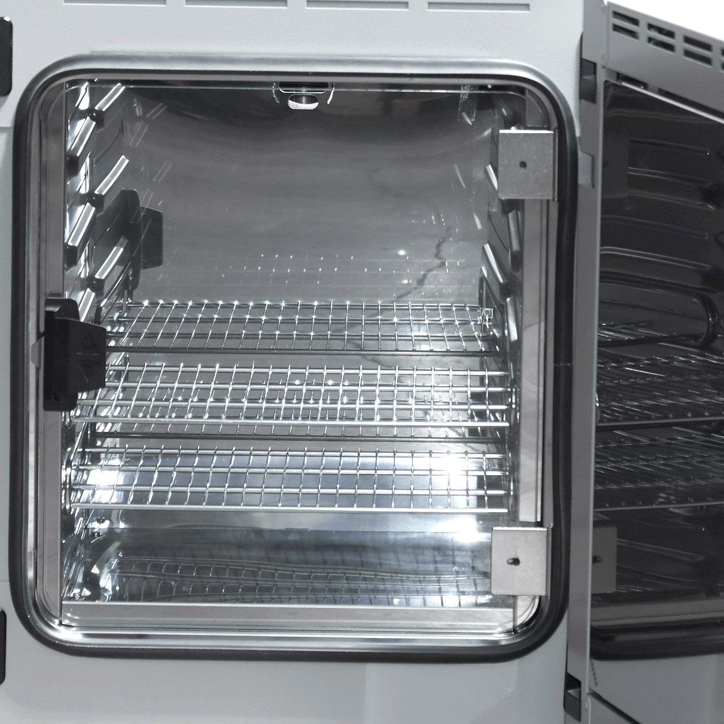HORNO DE CONVECCIÓN MECÁNICA DE 115l. BINDER