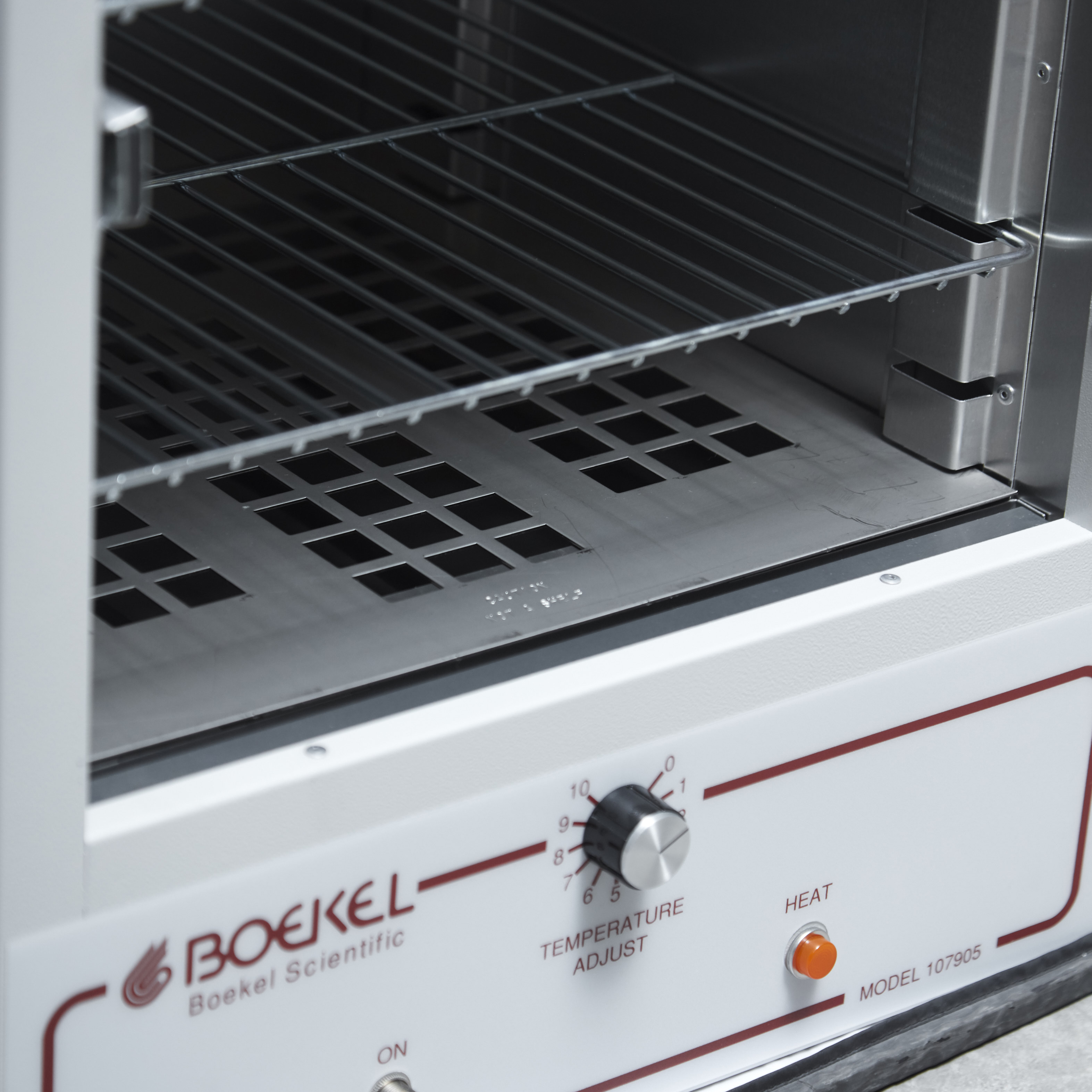 HORNO DE CONVECCIÓN POR GRAVEDAD DE 47.9l. BOEKEL