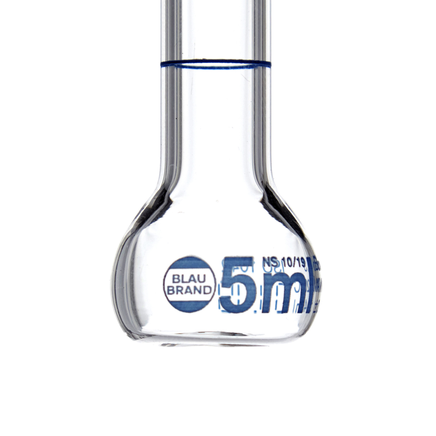 MATRAZ VOLUMÉTRICO DE 5ml CLASE A DIN. CUELLO ANCHO. TAPÓN DE PLÁSTICO. BRAND