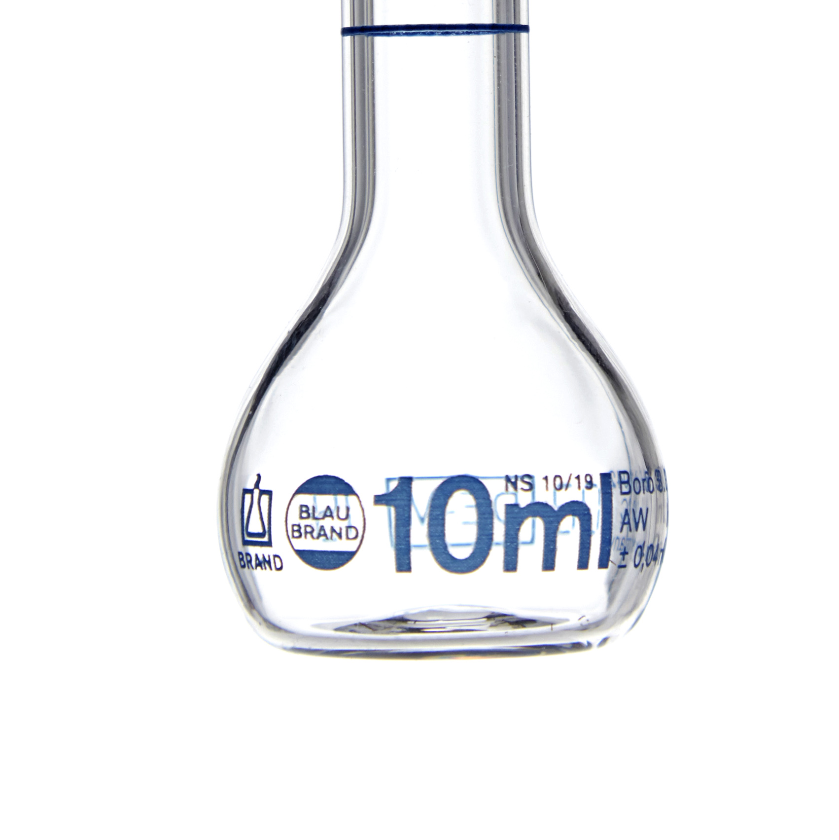 MATRAZ VOLUMÉTRICO DE 10ml CLASE A DIN. CUELLO ANCHO. TAPÓN DE PLÁSTICO. BRAND