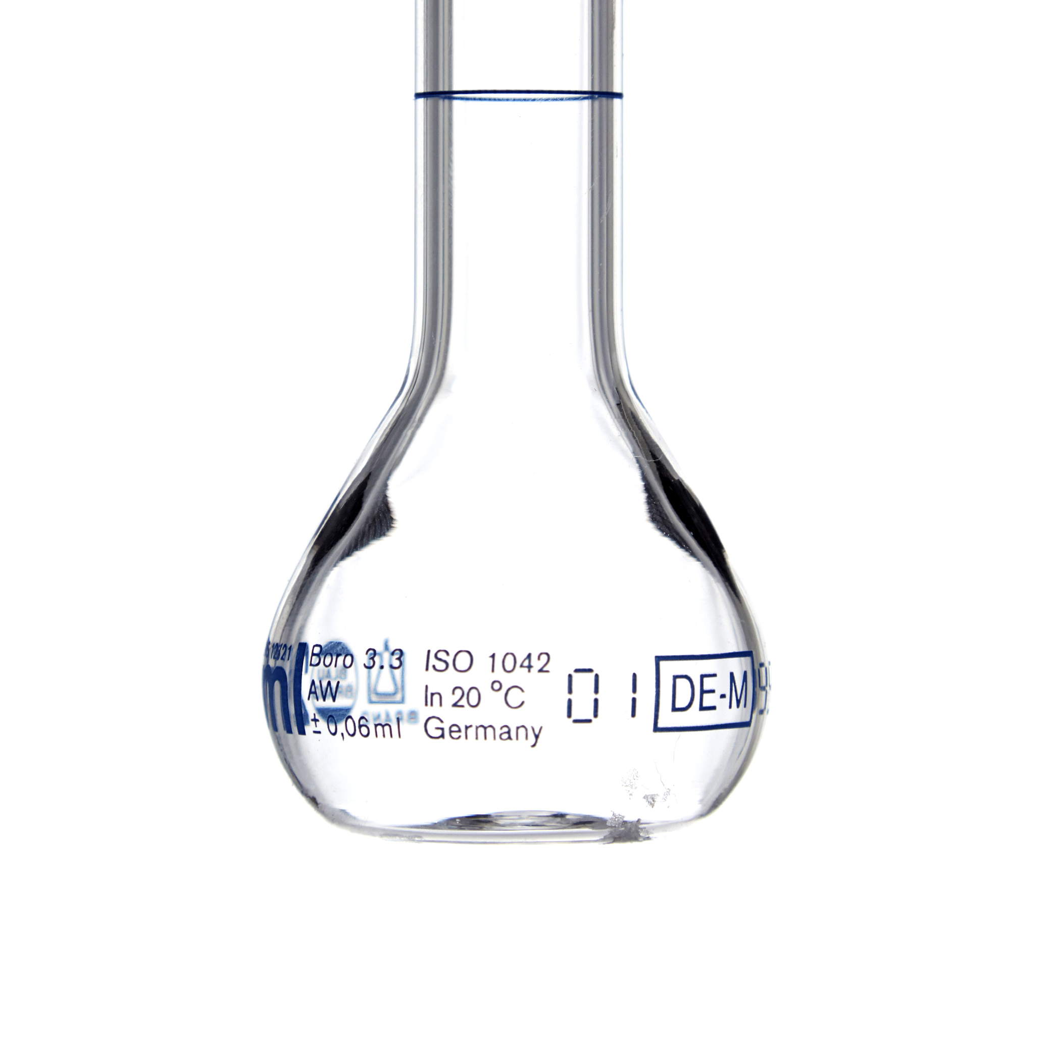 MATRAZ VOLUMÉTRICO DE 20ml CLASE A DIN. CUELLO ANCHO. TAPÓN DE PLÁSTICO. BRAND