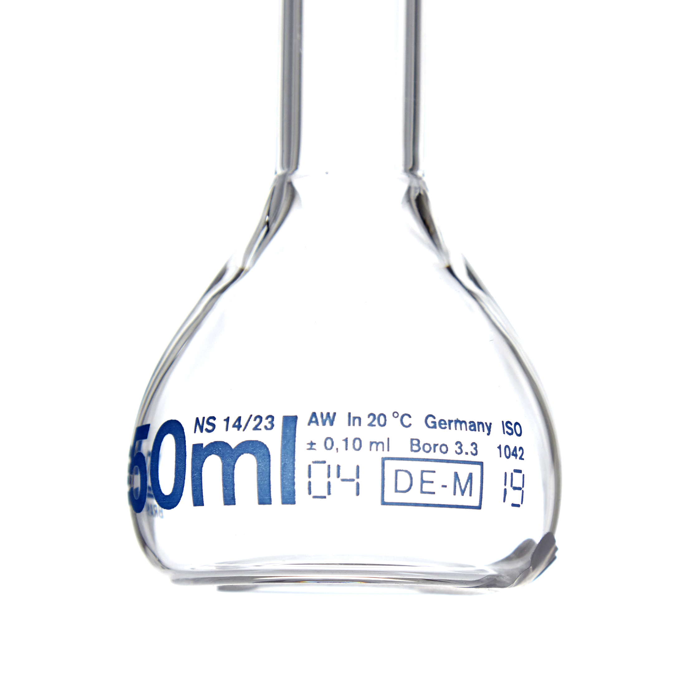 MATRAZ VOLUMÉTRICO DE 50ml CLASE A DIN. CUELLO ANCHO. TAPÓN DE VIDRIO. BRAND