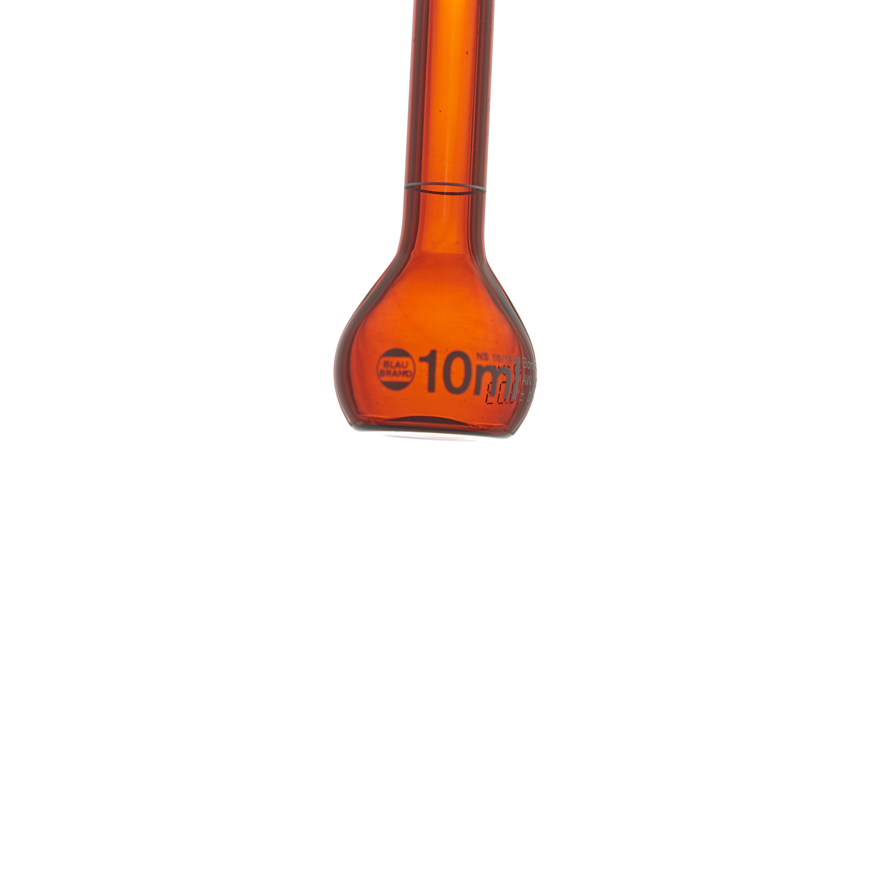 MATRAZ VOLUMÉTRICO DE 10ml CLASE A DIN ACTÍNICO. CUELLO ANCHO. TAPÓN DE PLÁSTICO. BRAND