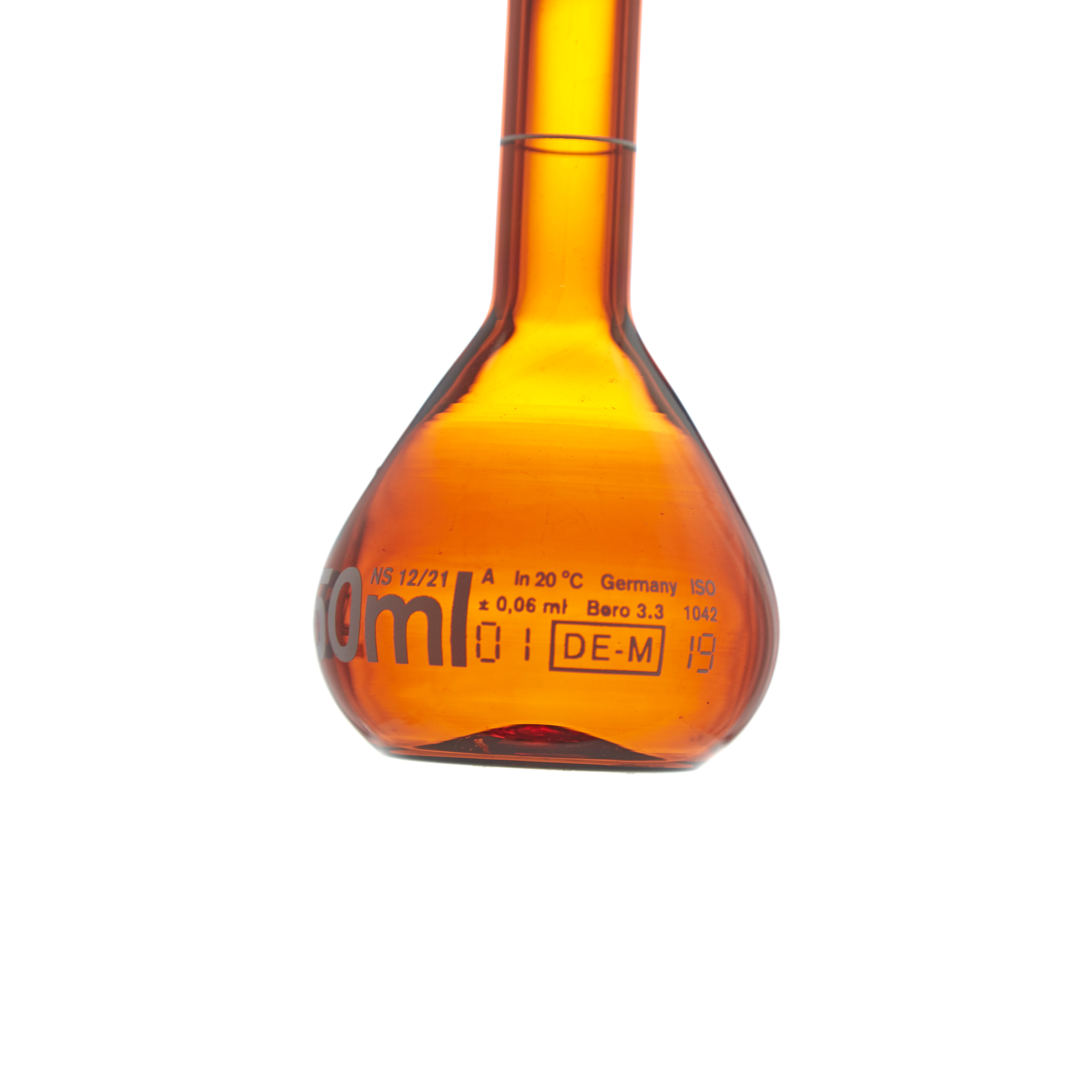MATRAZ VOLUMÉTRICO DE 50ml CLASE A DIN ACTÍNICO. TAPÓN DE PLÁSTICO. BRAND