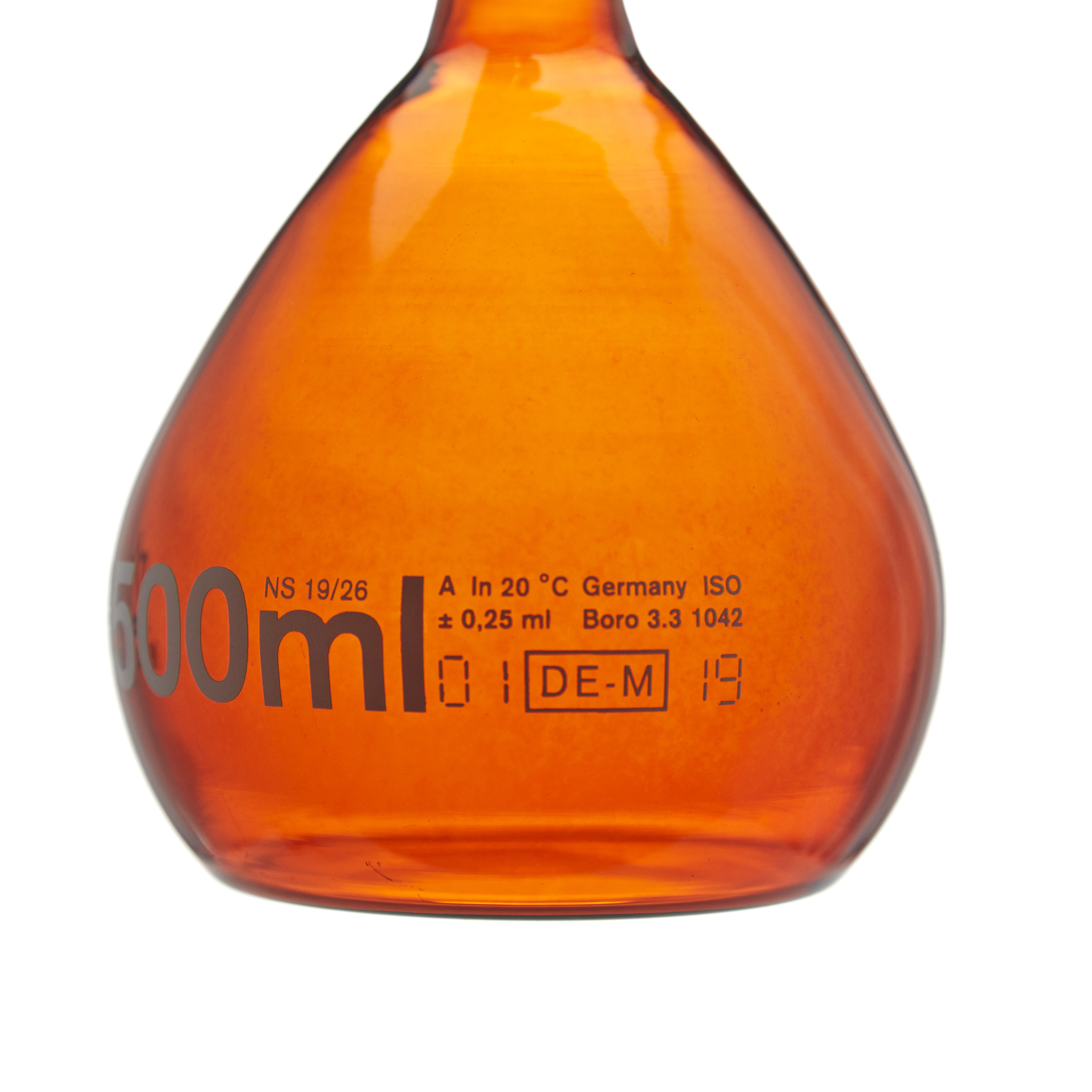 MATRAZ VOLUMÉTRICO DE 500ml CLASE A DIN ACTÍNICO. TAPÓN DE PLÁSTICO. BRAND