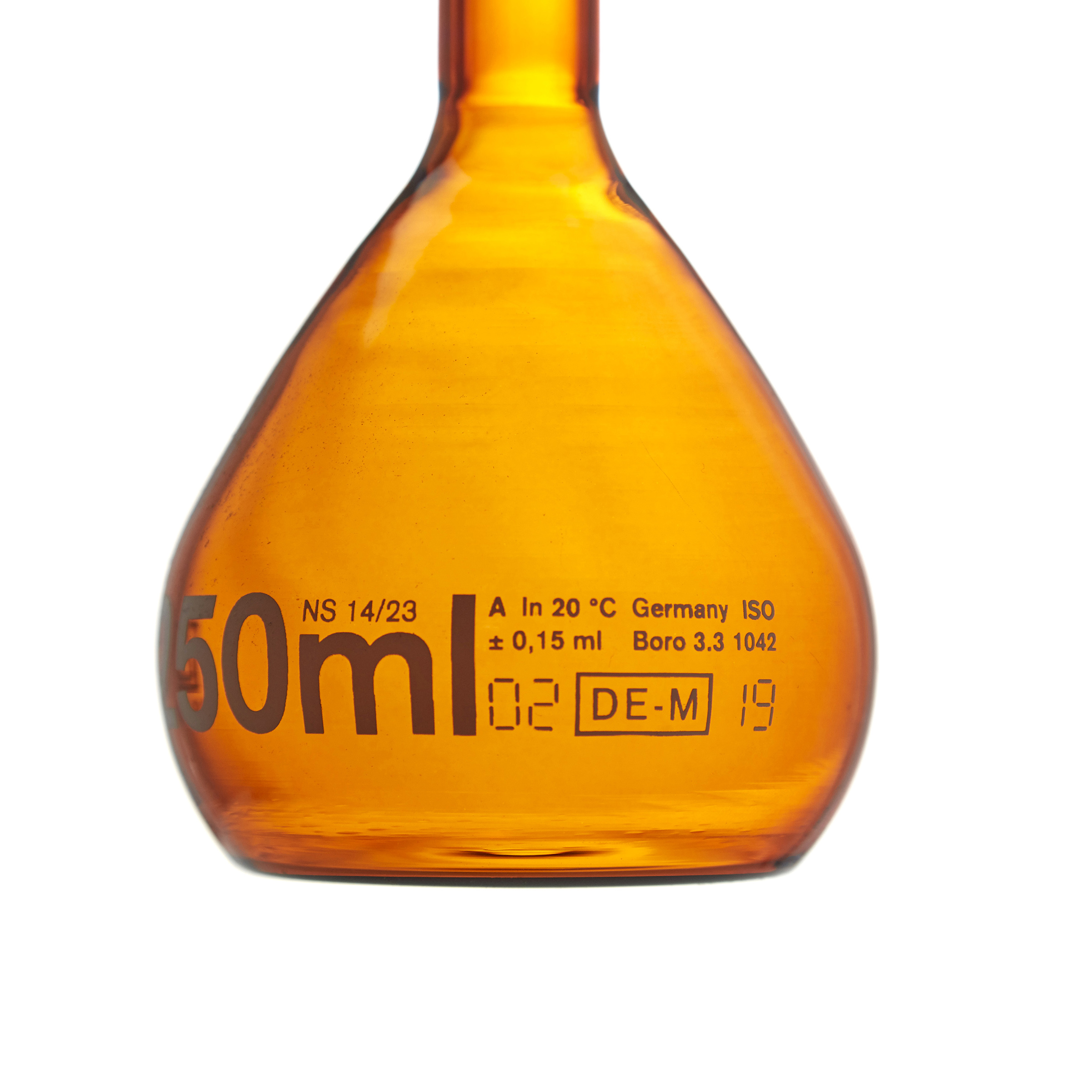 MATRAZ VOLUMÉTRICO DE 250ml CLASE A DIN ACTÍNICO. TAPÓN DE VIDRIO. BRAND