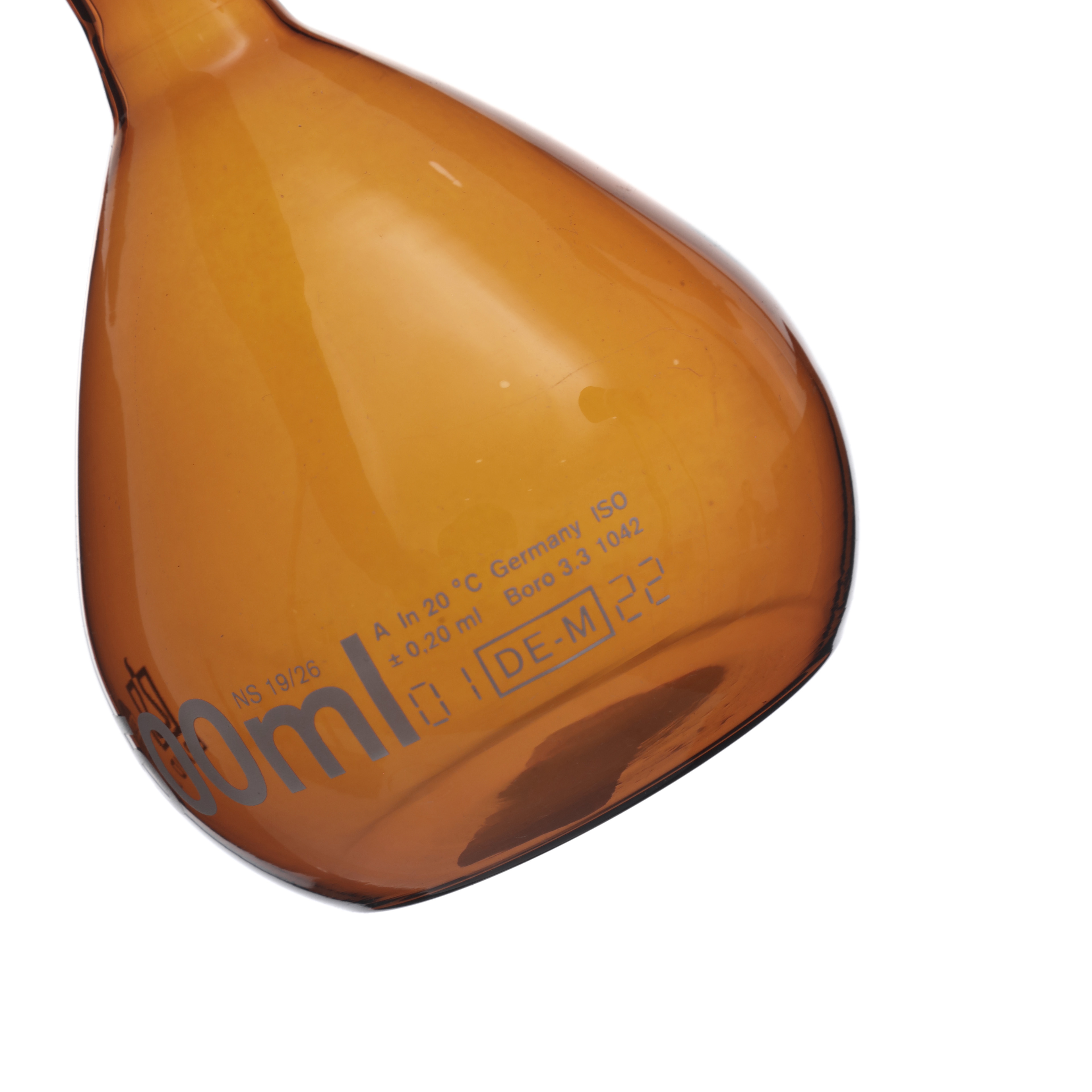 MATRAZ VOLUMÉTRICO DE 500ml USP ACTÍNICO. TAPÓN DE PLÁSTICO. BRAND