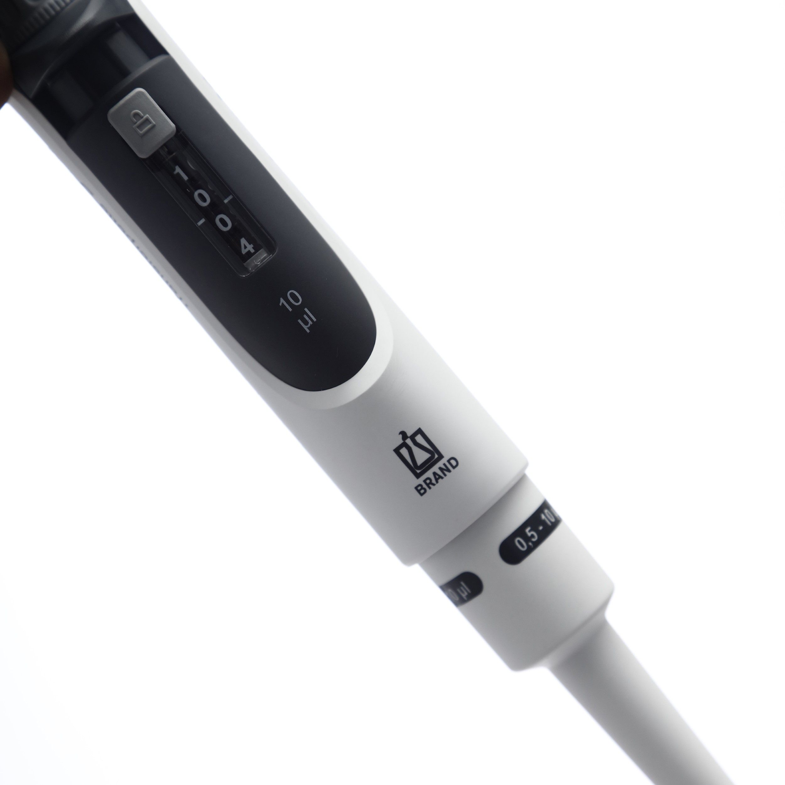MICROPIPETA DIGITAL DE 0.5-10 μl.
