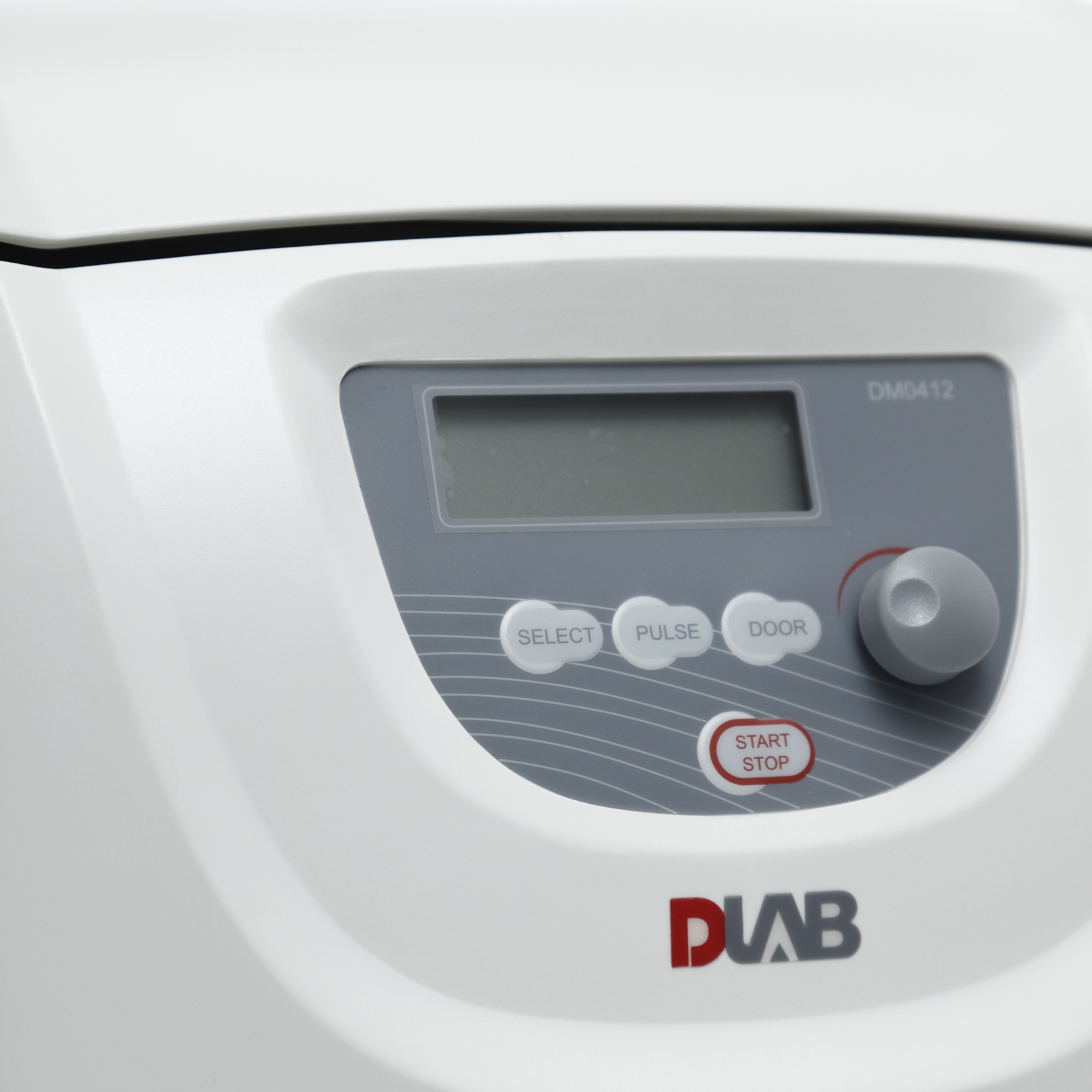 CENTRIFUGA DIGITAL PARA TUBOS DE 5 A 15ml. DLAB SCIENTIFIC