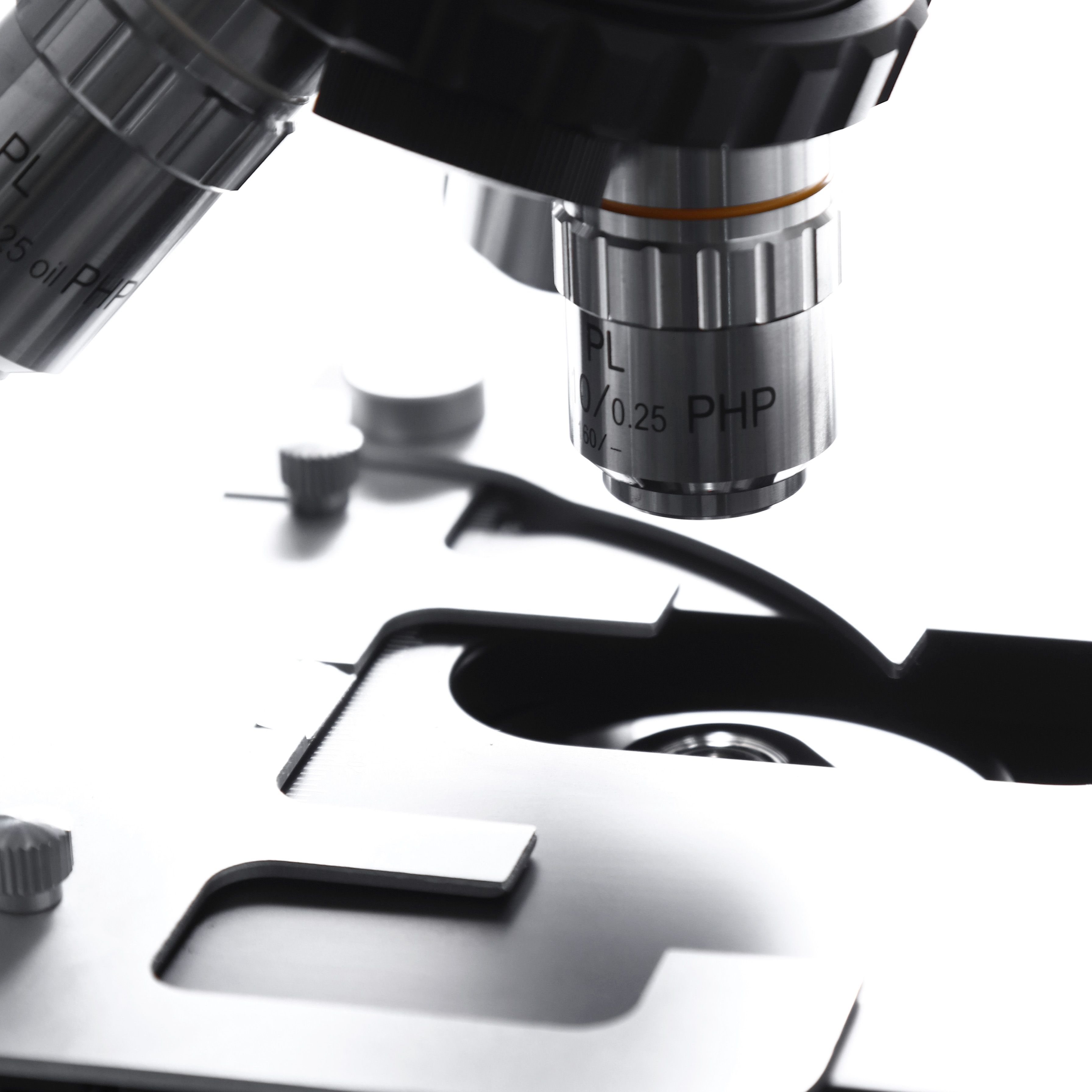 MICROSCOPIO TRINOCULAR 1000X. LÁMPARA LED. EUROMEX