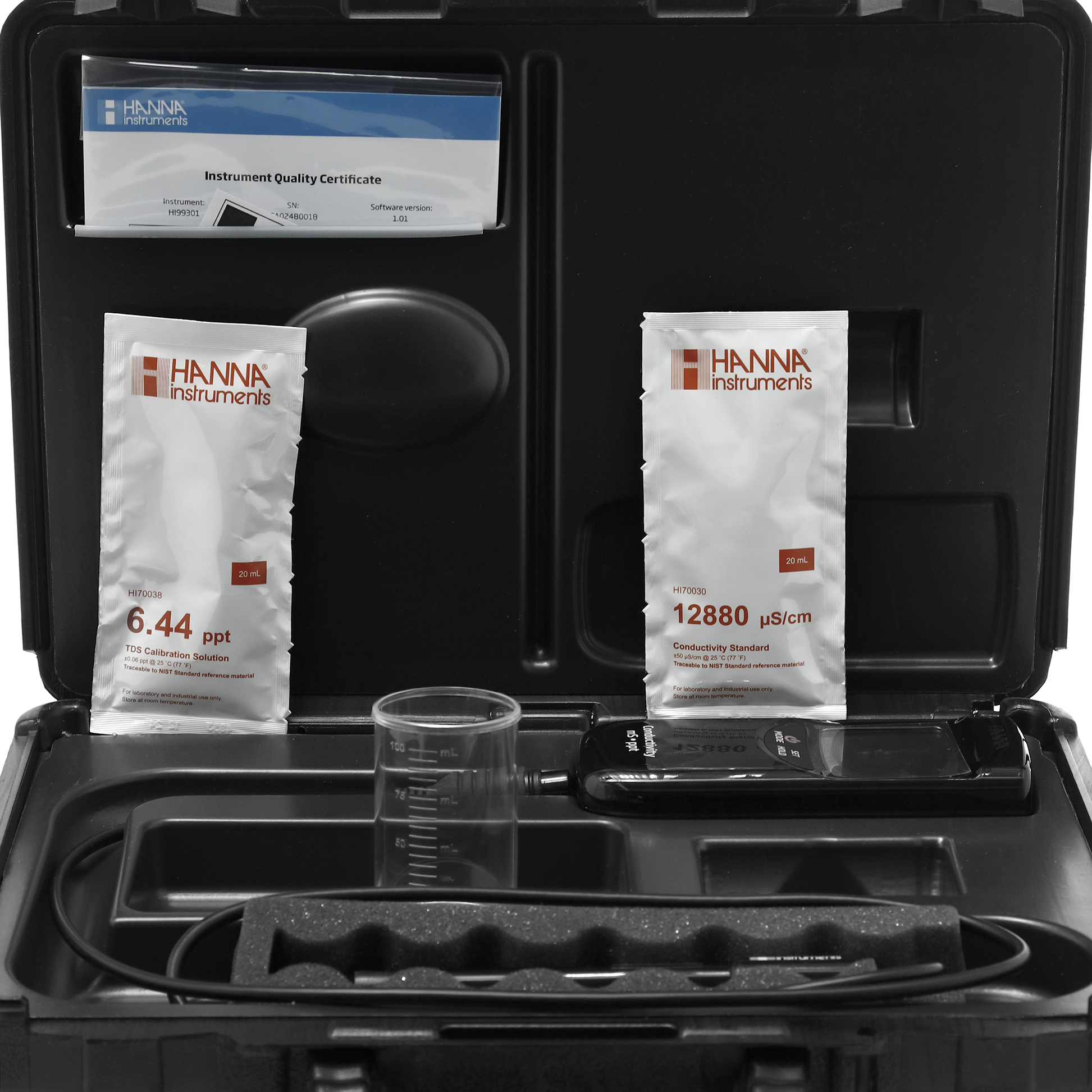 MEDIDOR DE CONDUCTIVIDAD Y TDS PORTÁTIL CON PANTALLA. HANNA INSTRUMENTS