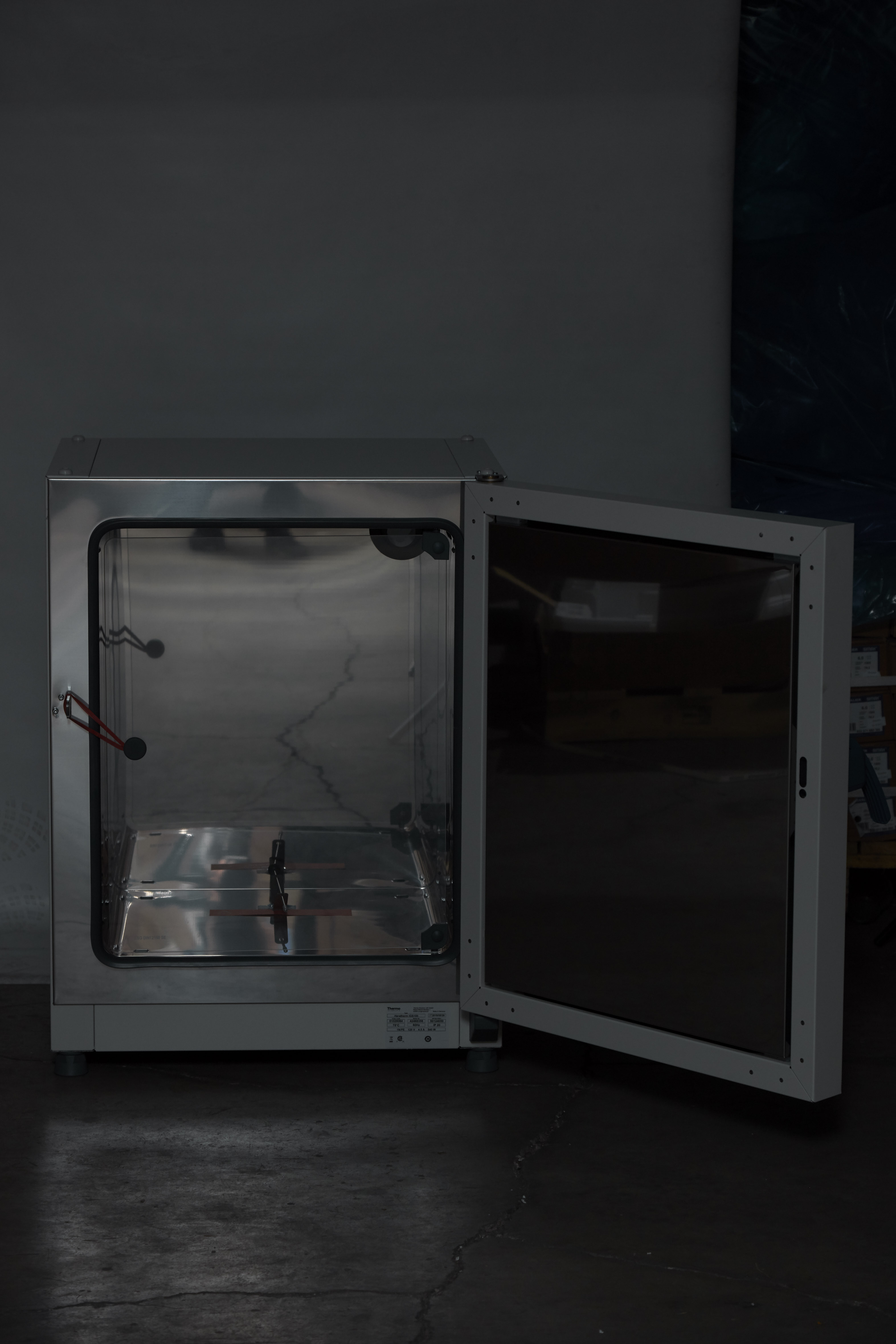 INCUBADORA DIGITAL DE 117l. THERMO SCIENTIFIC