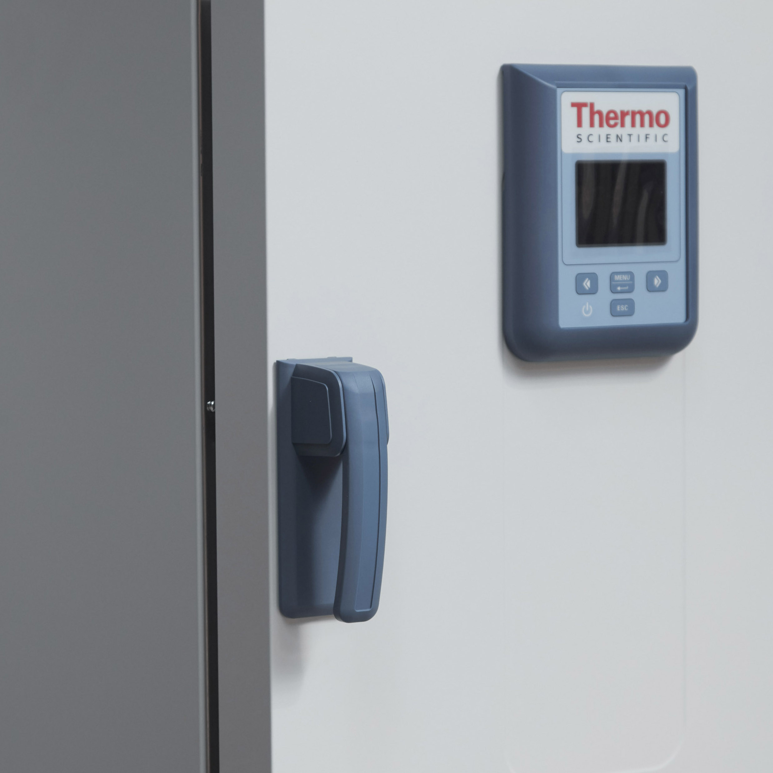 HORNO DE CONVECCIÓN POR GRAVEDAD DE 65l. THERMO SCIENTIFIC