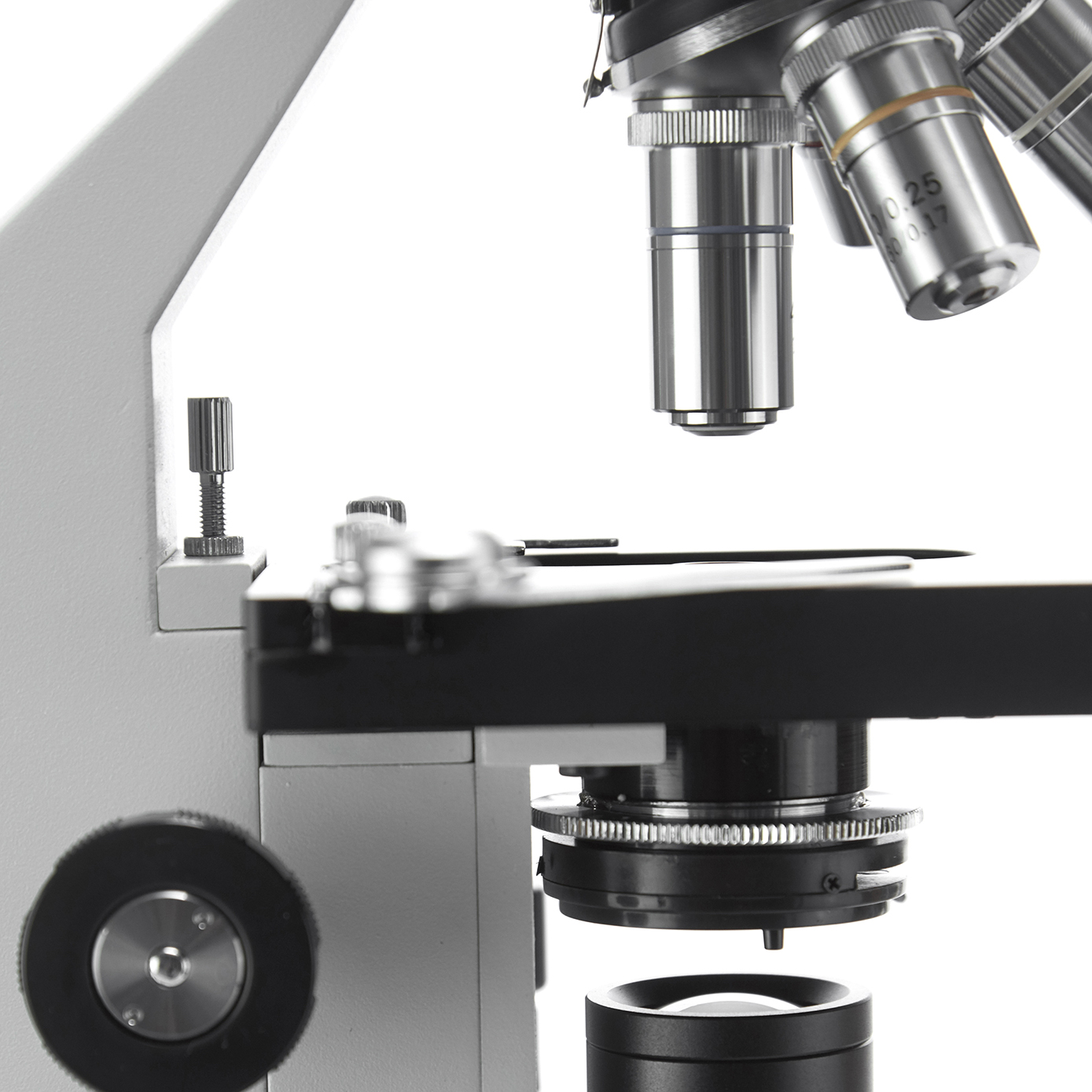 MICROSCOPIO BINOCULAR 1000X. KONUS