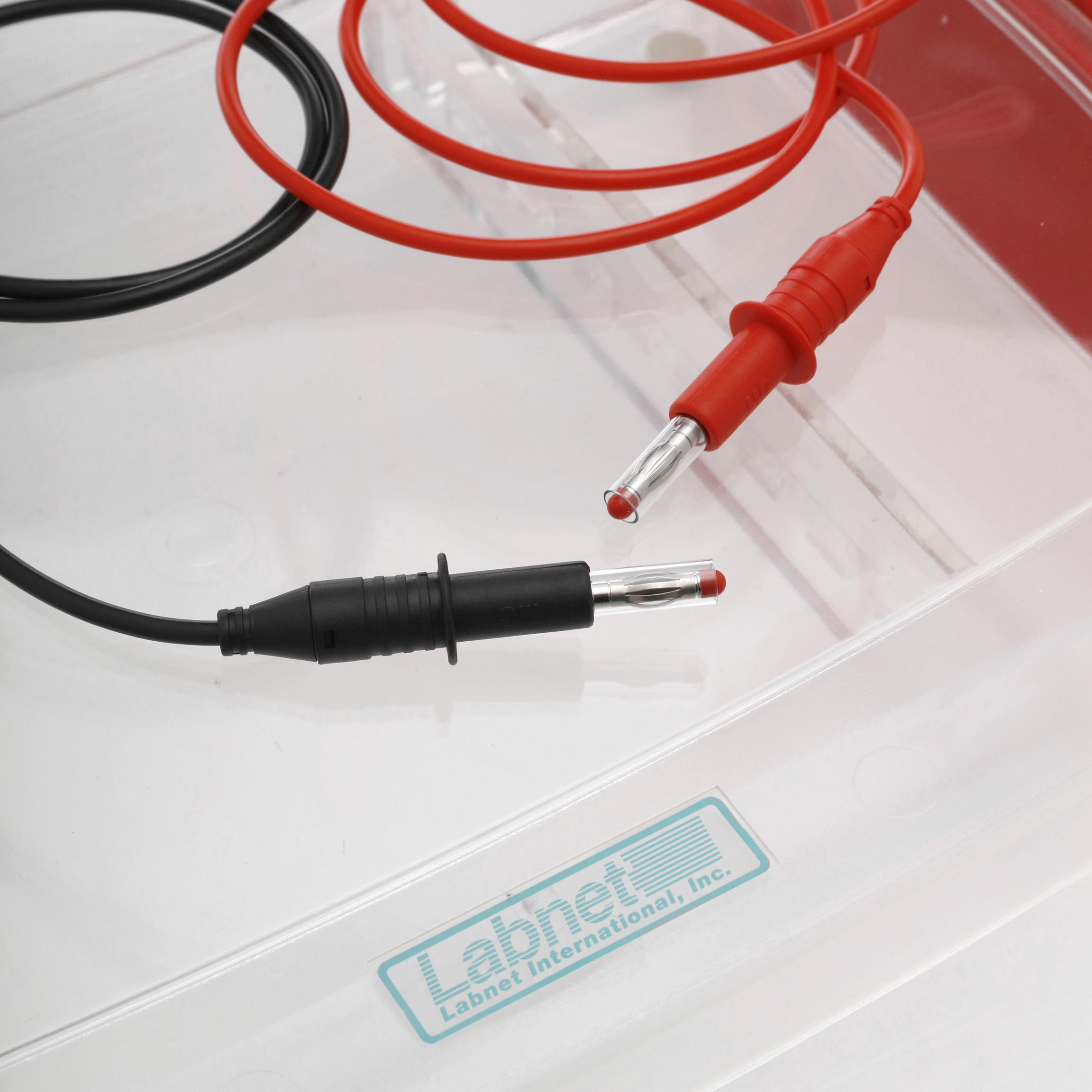 CÁMARA DE ELECTROFORESIS HORIZONTAL DE 1,200ml PARA GELES DE 20X20 cm. LABNET.