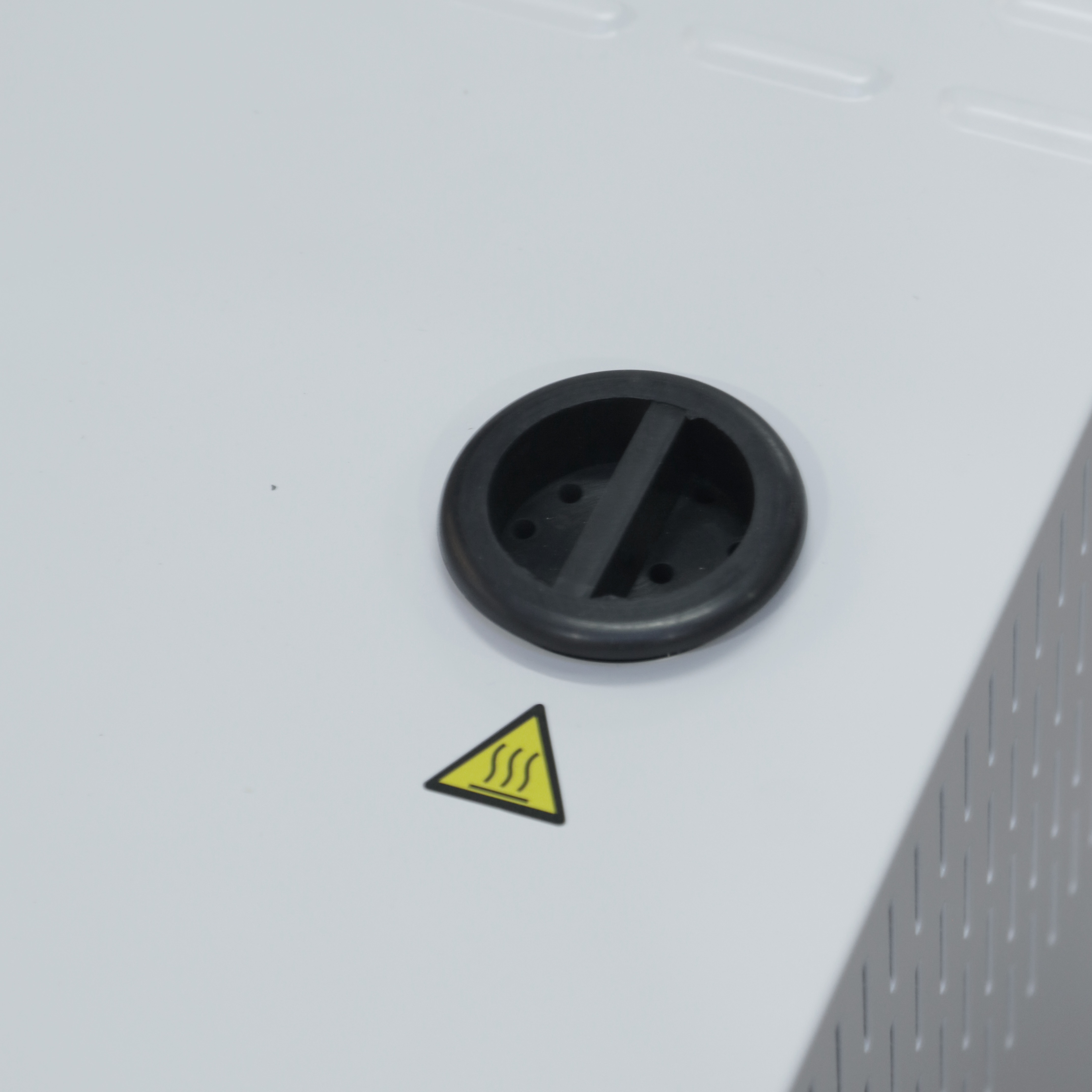 AUTOCLAVE AUTOMÁTICA DE MESA DE 22l. LABTECH