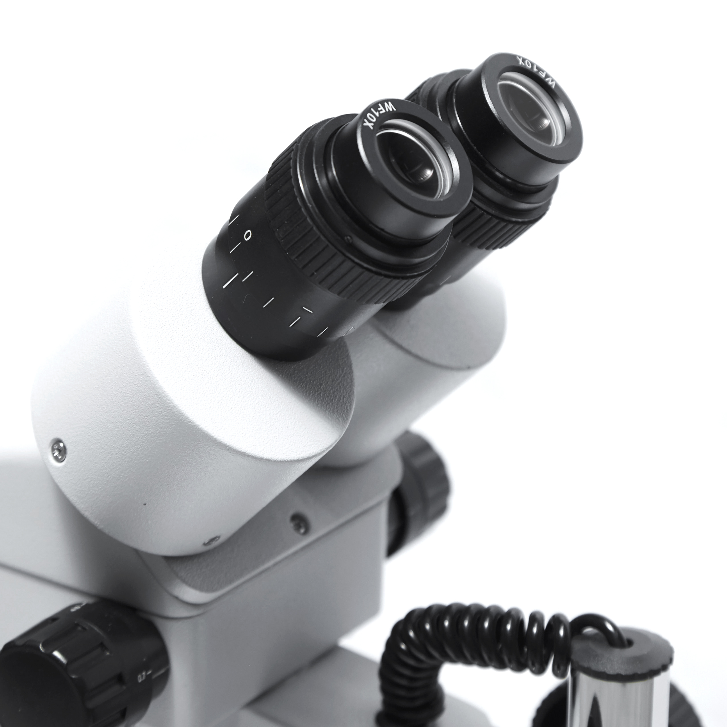MICROSCOPIO ESTEREOSCÓPICO CON ZOOM. LAUKA