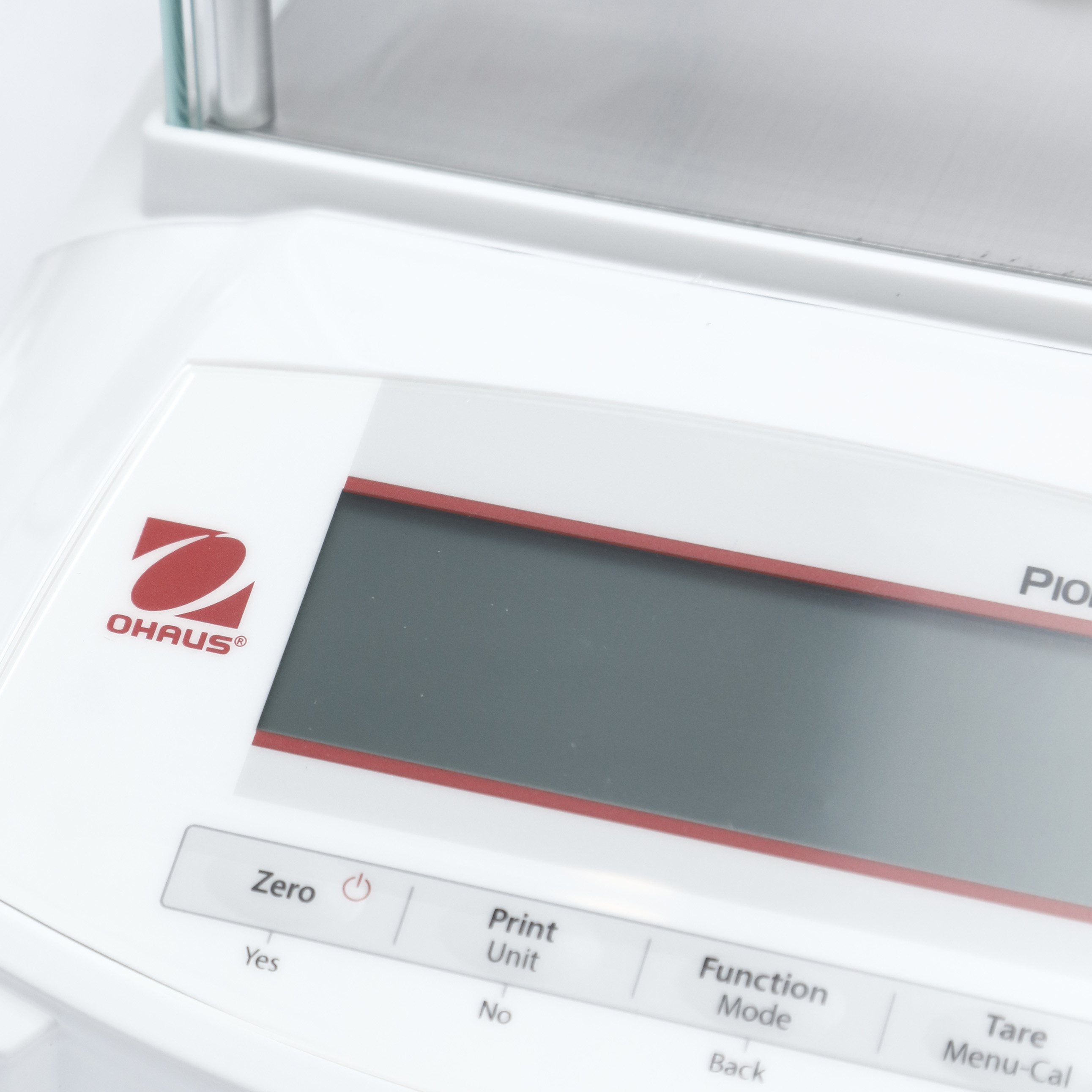 BALANZA ANALÍTICA 220g.X 0.0001g. PIONEER. OHAUS