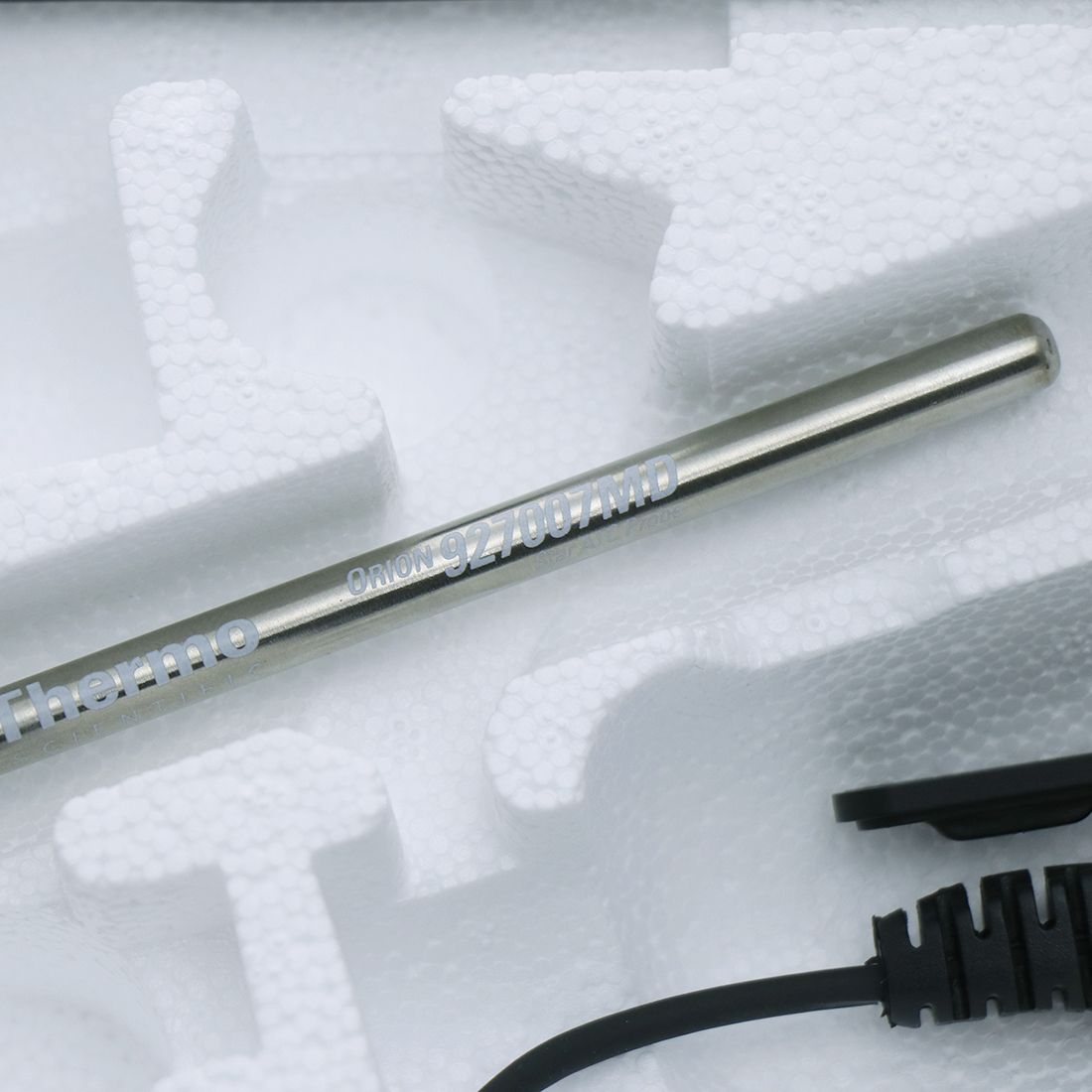 ELECTRODO ROSS COMBINADO PARA PH CON CUERPO EPÓXICO Y ENTRADA BNC. THERMO SCIENTIFIC