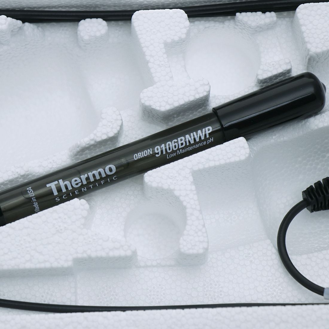 ELECTRODO COMBINADO PARA PH CON CUERPO EPÓXICO Y ENTRADA BNC. THERMO SCIENTIFIC