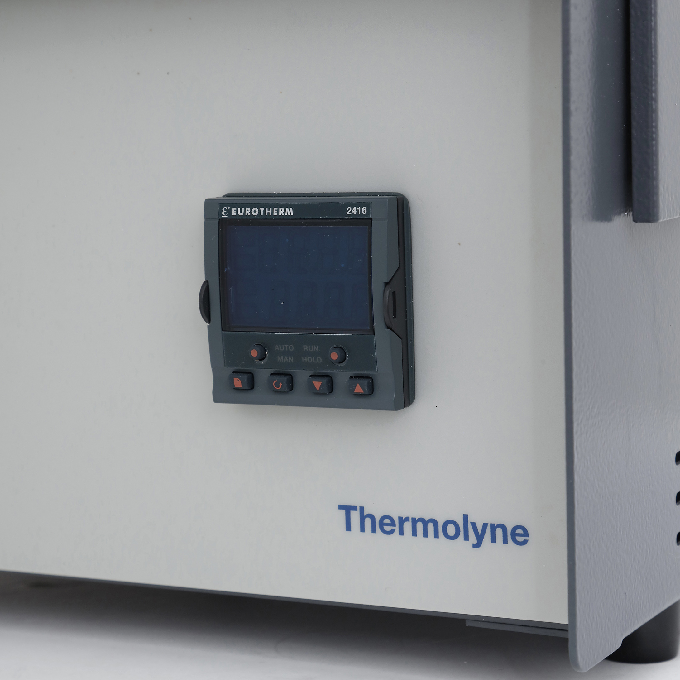 MUFLA DIGITAL INDUSTRIAL DE 10.1 X 22.8 X 9.5cm. THERMO SCIENTIFIC
